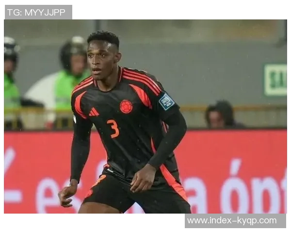 前裁判解读卢库米与戴维争议推搡事件及博洛尼亚红牌判罚合理性 前裁判解读卢库米与戴维争议推搡事件及博洛尼亚红牌判罚合理性