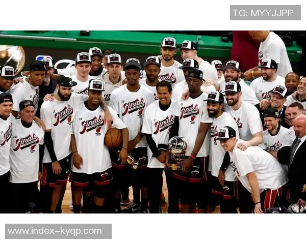 马刺末节崩盘仅得19分遭逆转高强度防守下显得无能为力 马刺末节崩盘仅得19分遭逆转高强度防守下显得无能为力