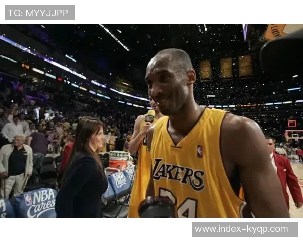 克拉克谈签名鞋科技超越Kobe5和6引发球迷热议