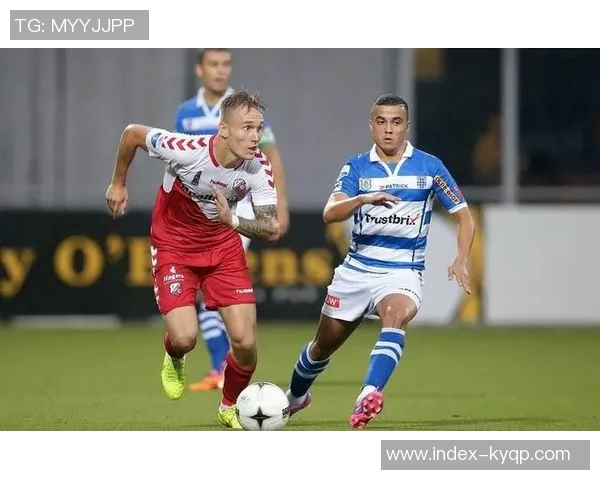 纽卡斯尔关注阿尔克马尔19岁中场斯米特转会费预计达2000万镑