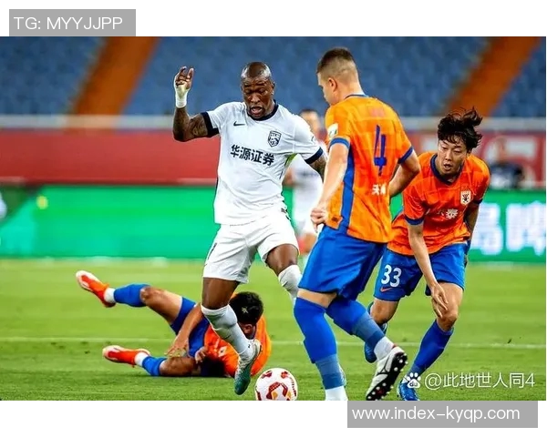 武汉三镇门将魏黾哲正式租借加盟深圳新鹏城开启新征程